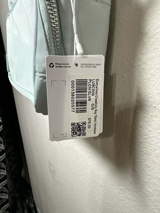 Lululemon Everywhere Crossbody Bag 2L *Metal Hardware in Pelican/Silver - Picture 4 of 6